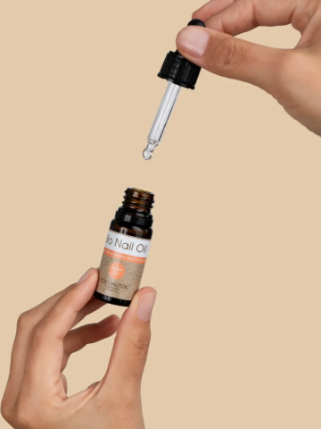 CoconutOil Cosmetics Bio Olej na Nechty - 10 ml Coconutoil Bio Olej na Nechty 10 ml na výživu nechtov a regeneráciu nechtovej kožtičky.